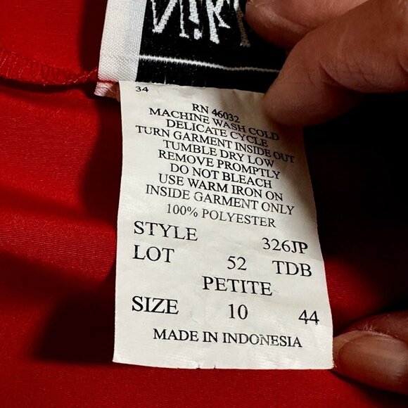 Vintage Nikki Red Embroidered Eyelet Blouse 10P Holiday Boho Grannycore Top - Picture 5 of 5